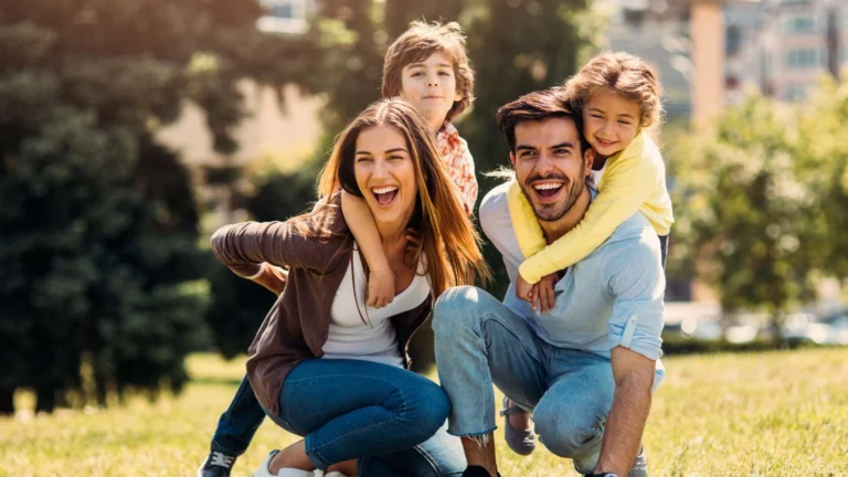 Povezana družina - zavestno starševstvo